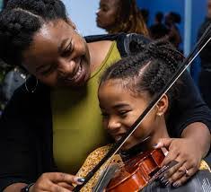 Madge Bender's Instagram, Twitter & Facebook