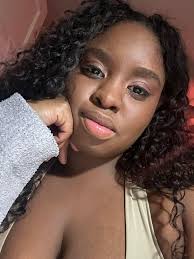 How can I find collaborators for creative photo shoots?