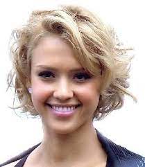 Cheveu Court Cheveux Courts Ondules Coupe De Cheveux Courte Cheveux Courts Boucles
