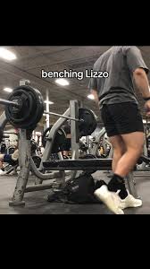 Is she 290? #benchpress #gymtok #powerlifting #fyp #fitness