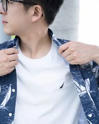 好像下個月就放暑假了耶然後又要想是不是要帶她們去比較遠一點的地方玩如果是夏天還是想去比較放鬆、有度假感的地方