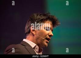 Amsterdam, Niederlande. 24. Mai 2016. Steven Schuurman (elastisch) im  Rahmen des Panels mit Pieter van der Does und Gillian Tans (Booking.com)  bei Startup Fest Europe in Amsterdam, Niederlande am 24. Mai 2016