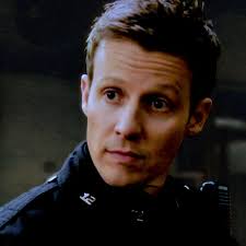 08×10 Heavy is the Head