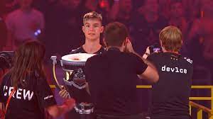 Tons of awesome dev1ce wallpapers to download for free. Csgo Dev1ce Breaks Trophy At Berlin Major And His Reaction Is Priceless Dexerto