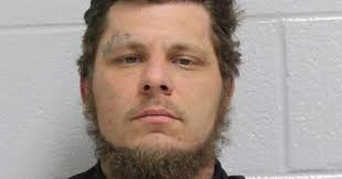 Mableton man arrested for possession