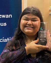 Профил за Rebecca Strong