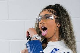 Rose Benton's Instagram, Twitter & Facebook