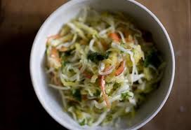 как приготовить салат из свежей капусты как в столовой Salat Iz Kapusty Yablok Sladkogo Perca I Semyan Podsolnechnika Recept Recept Eda Salat Iz Kapusty Recepty Salatov