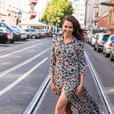 Only high quality pics and photos with mandy capristo. Frankfurt Ex Von Mesut Ozil Mandy Capristo Erzahlt Von Disney In Concert Frankfurt