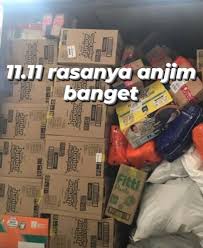 Perkataan kaki tidaklah menunjukkan perbezaan yang besar sebaliknya, perbezaannya itu hanyalah kecil sahaja dan makna intinya itu dapat dikesan dengan mudah. Mengupas Perubahan Makna Kata Anjim Dari Berbagai Perspektif Kumparan Com