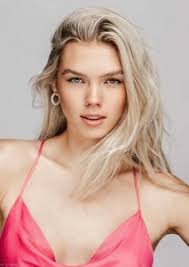 Caroline Gregory Photo