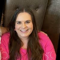 Victoria Strayer's Instagram, Twitter & Facebook