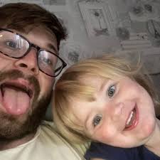 Carly Eldridge (@CarlyDowd)