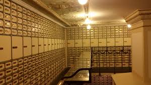 File:Banca Italia Genova caveau.jpg - Wikimedia Commons