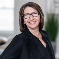 Karla Painter's Instagram, Twitter & Facebook