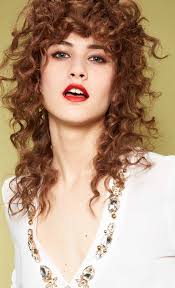 Quando pensiamo ai capelli ricci, siamo soliti associarli soprattutto ai. Taglio Mullet 4 Signoresidiventa Com