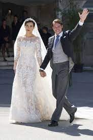 Every detail about princess diana's iconic wedding dress. They Got The Fairy Tale Pictures Of Real Life Princesses In Their Wedding Dresses Glamour