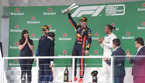 The current record for the most podium finishes is held by lewis hamilton with 171. Verstappen Brilha Em Interlagos Conta Com Erros Da Mercedes E Vence Gp Do Brasil