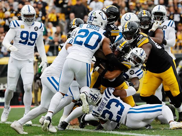 Indianapolis Colts vs. Pittsburgh Steelers photos in NFL Week 9 action