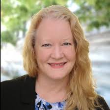 Stephanie Lamore's Instagram, Twitter & Facebook