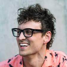 The 28 Best Singing Guitarists for Hire in Des Moines, IA