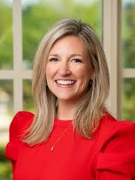 Jill Hobbs's Instagram, Twitter & Facebook