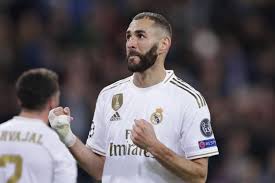 Karim benzema is a married man. Karim Benzema From Strike Ace To Strike Ace Real Madrid Star Fancies A Crack At Mma