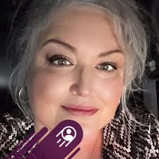 It was so nice meeting Kathie Lee Gifford tonight at the Huckabee show. She  is so funny, kind and beautiful. What a talent. 😊