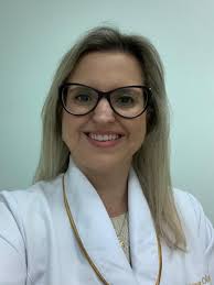 Hoje tivemos a cerimônia de premiação dos bolsistas destaques do 23º Salão  de Iniciação Científica da PUCRS 🥳🤓🥹 As alunas Giulia Damiani Logemann,  Mariana Viana Costa e Juliana Poppe foram contempladas com