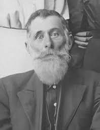 Clarissa Whitney's Instagram, Twitter & Facebook