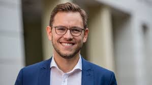 Christoph Jansen's Instagram, Twitter & Facebook