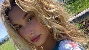 Hailey bieber ging am samstag auf instagram, um über den lebensverändernden tag nachzudenken, den sie und ihr ehemann justin am 23. Hailey Bieber Haar Hammer Sie Hat Eine Neue Frisur Intouch