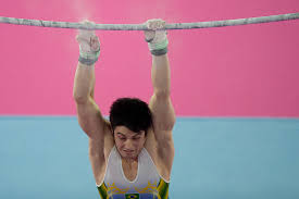 A ginástica artística (olímpica) é um conjunto de exercícios corporais sistematizados, aplicados com fins competitivos, em que se conjugam a força, a agilidade e a elasticidade. Ginastica Artistica Masculina Da Show E Conquista O Ouro No Pan Fotos R7 Pan Lima 2019