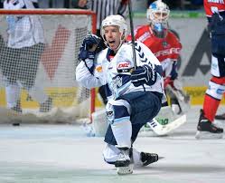 Clark's lone acting credit was school of rock, which was released in 2003. Vier Gewinnt Hamburgs Kevin Clark Schiesst Sich An Die Spitze Der Torjager Liste Eishockey News
