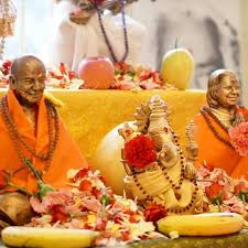 Tucked away in a traditional nyc brownstone on west 24th street, the sivananda yoga vedanta center has been serving the city's yoga community since 1964. Sivananda Yoga Vedanta Center China Home Facebook