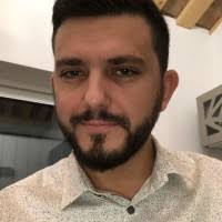 40+ profils pour “Gene”