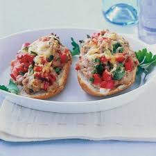 Uberbackene Mettbrotchen Rezept Mettbrotchen Mett Uberbackene Brotchen