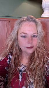 This is just a screen shot, but folks here might enjoy that in about ten  years of Adam Reader's Professor Of Rock channel, which covers some of the  biggest names in music,