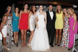 Loughnan, 'her hikayenin iki yüzü vardır. Erdem Dundar And Eda Erdem Famousfix Com Post