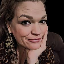 Ava Wakefield's Instagram, Twitter & Facebook