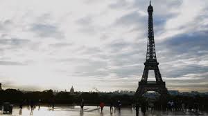 De quoi attirer l'œil de nombreux parisiens surpris. Paris June 6 2015 Video De Stock 100 Libre De Droit 10511312 Shutterstock