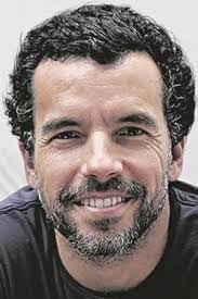 Carlos Mesta's Instagram, Twitter & Facebook