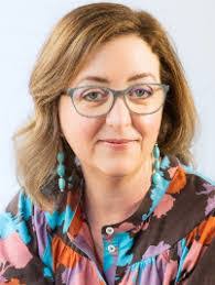 Stacey Wynn's Instagram, Twitter & Facebook