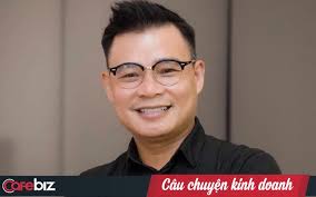 Chân dung “triệu phú công nghệ” vừa cầu hôn MC VTV kém 16 tuổi trên máy  bay: Cựu sinh viên FTU, là “hiện tượng” giới startup Việt, sở hữu công ty  trăm