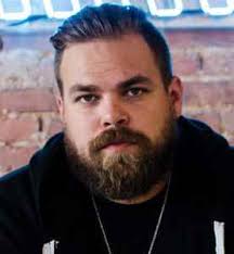 Seth Haley's Instagram, Twitter & Facebook