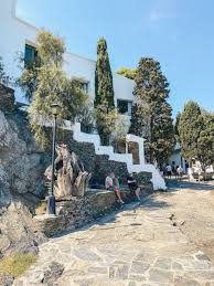 Visite du musée dali, figueres et cadaqués avec prise en charge à l'hôtel (à partir de 24 543,84 rub). Costa Brava Top 10 Des Plus Beaux Endroits A Voir