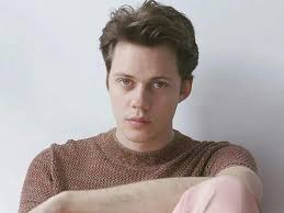 Você Realmente Conhece Bill Skarsgrd?