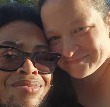 Did you guys have imaginary friends when you were kids/still? Mine was an  ant. And also god. Edit for context: he only existed when i was 5-6 years  old. Or she or