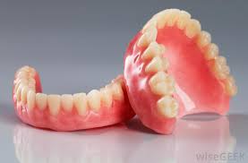 A canker sore looks like an ulcer, usually with a depression in the center. What Are The Early Signs Of Mouth Cancer With Pictures
