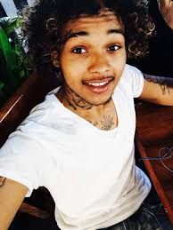 Hey my name darius\dee . I'm 26 and from the southside of chicago,  currently serving a 8 yr bid in wisconsin. I'm looking for somebody to vibe  and connect with, no pressure